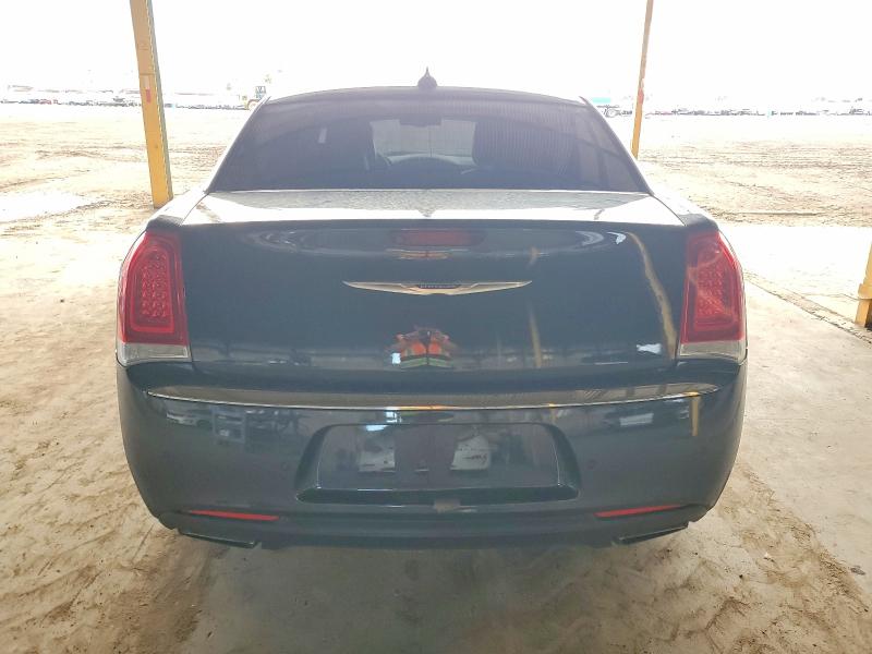 72434885 :رقم المزاد ، 2C3CCAEG4JH239956 vin ، 2018 Chrysler 300 مزاد بيع