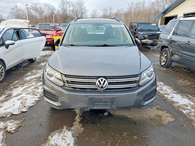 Продажа на аукционе авто 2015 Volkswagen Tiguan S, vin: WVGBV7AX3FW550065, номер лота: 99489265