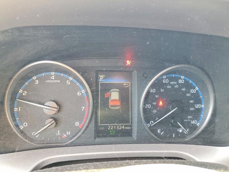 2018 Toyota Rav4 მანქანა იყიდება აუქციონზე, vin: JTMBFREV1JD245139, აუქციონის ნომერი: 98995855