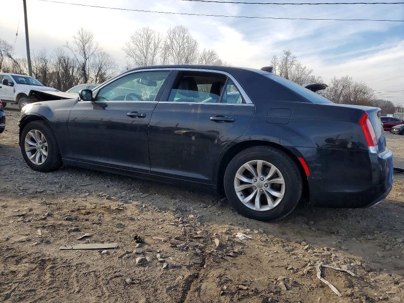 2015 Chrysler 300 მანქანა იყიდება აუქციონზე, vin: 2C3CCAAG3FH833127, აუქციონის ნომერი: 99705005