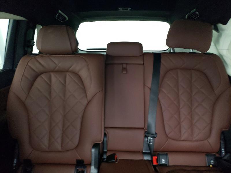 Продаж на аукціоні авто 2025 Bmw X7 Xdrive4, vin: 5UX23EM03S9000532, номер лоту: 74080425