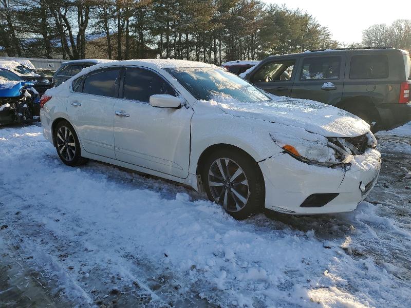 2016 Nissan Altima მანქანა იყიდება აუქციონზე, vin: 1N4AL3AP7GC268678, აუქციონის ნომერი: 72554815
