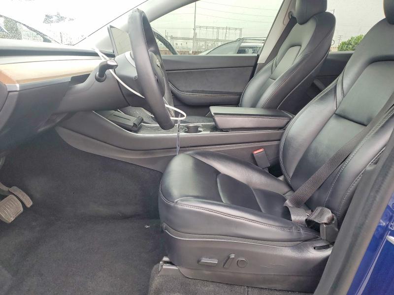 98914265 :رقم المزاد ، 5YJYGDEE1MF070530 vin ، 2021 Tesla Model Y مزاد بيع