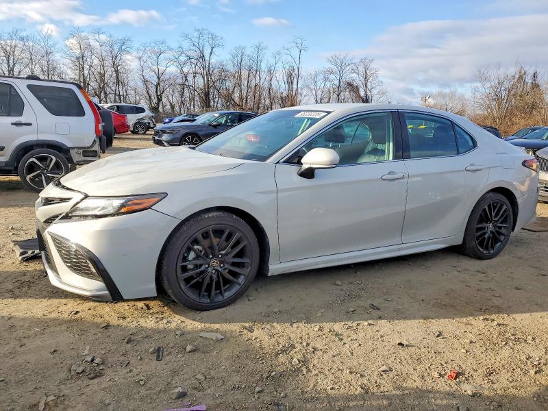 2022 Toyota Camry მანქანა იყიდება აუქციონზე, vin: 4T1K61AK9NU015413, აუქციონის ნომერი: 98356335