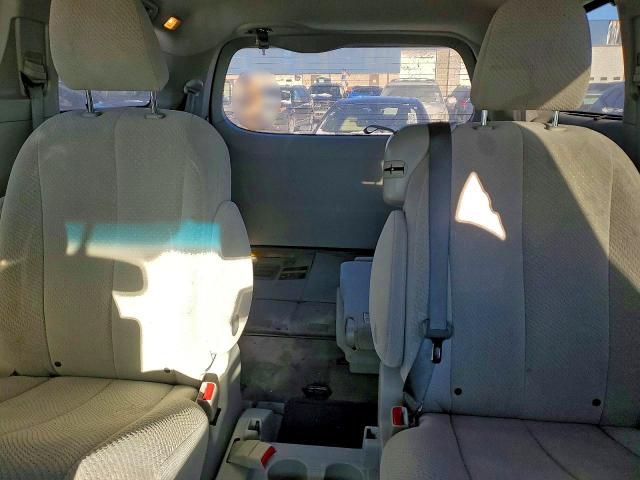 73163065 :رقم المزاد ، 5TDKK3DCXDS347802 vin ، 2013 Toyota Sienna مزاد بيع