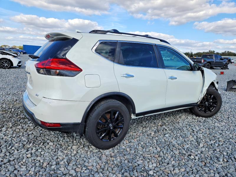 72660065 :رقم المزاد ، 5N1AT2MT2HC828858 vin ، 2017 Nissan Rogue مزاد بيع
