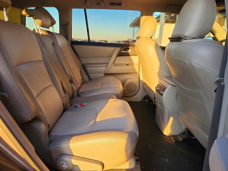 2013 Toyota Highlander მანქანა იყიდება აუქციონზე, vin: JTEBC3EH8D2016078, აუქციონის ნომერი: 72882065