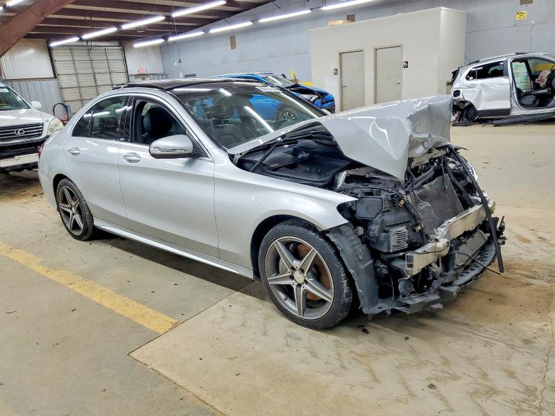 2015 Mercedes-benz C მანქანა იყიდება აუქციონზე, vin: 55SWF4KB3FU019780, აუქციონის ნომერი: 99751155