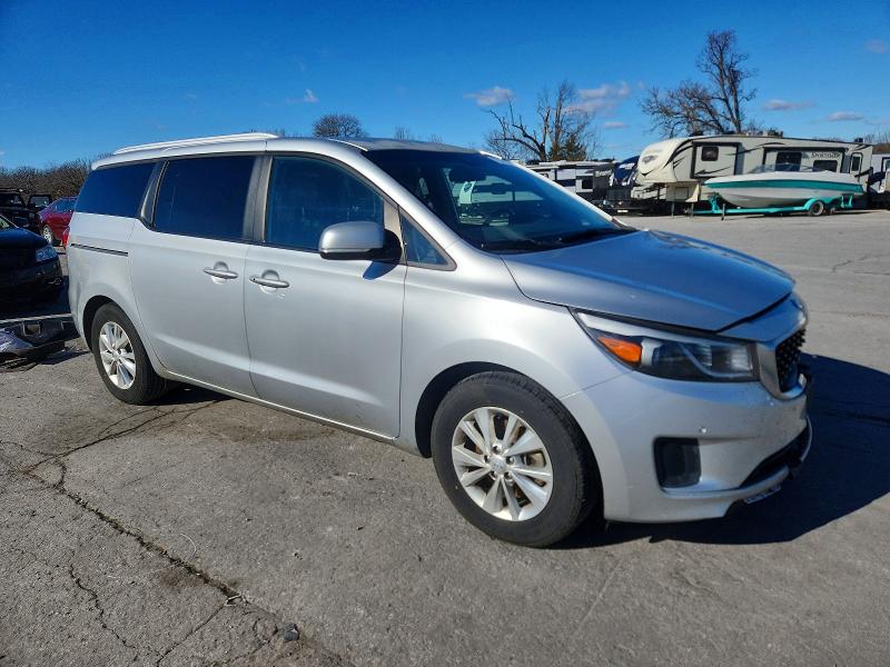 72941225 :رقم المزاد ، KNDMB5C18H6229483 vin ، 2017 Kia Sedona مزاد بيع