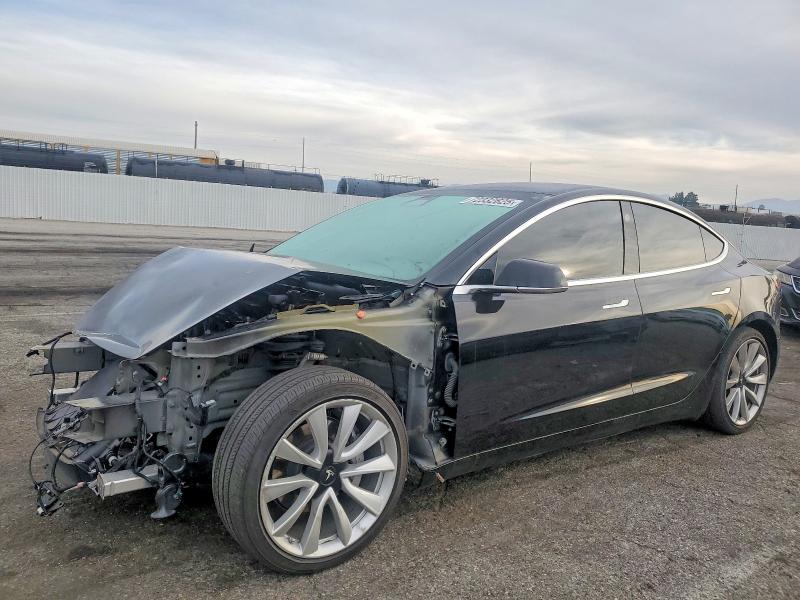 72332625 :رقم المزاد ، 5YJ3E1EB3LF806970 vin ، 2020 Tesla Model 3 مزاد بيع