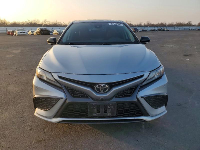 2021 Toyota Camry მანქანა იყიდება აუქციონზე, vin: 4T1KZ1AK5MU051511, აუქციონის ნომერი: 73558945