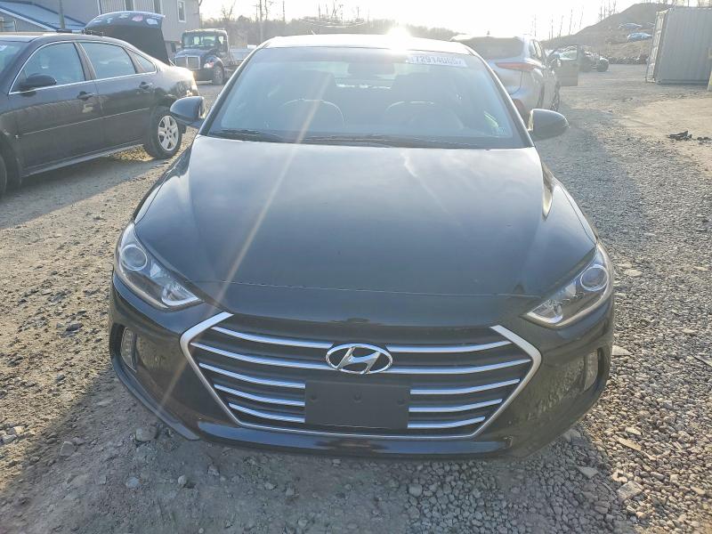 72914065 :رقم المزاد ، 5NPD94LA3HH070884 vin ، 2017 Hyundai Elantra مزاد بيع