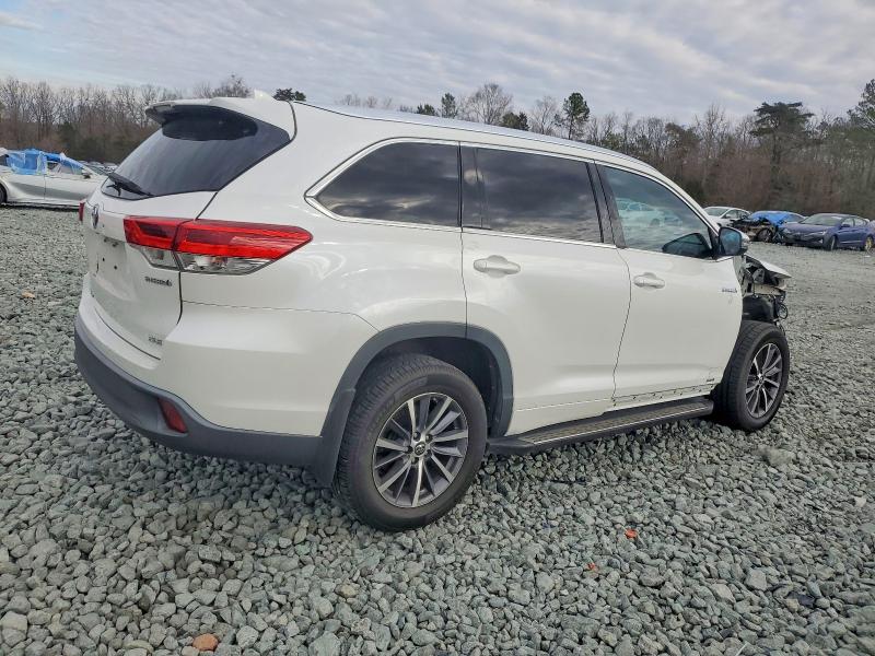 97075005 :رقم المزاد ، 5TDJGRFHXJS049707 vin ، 2018 Toyota Highlander مزاد بيع