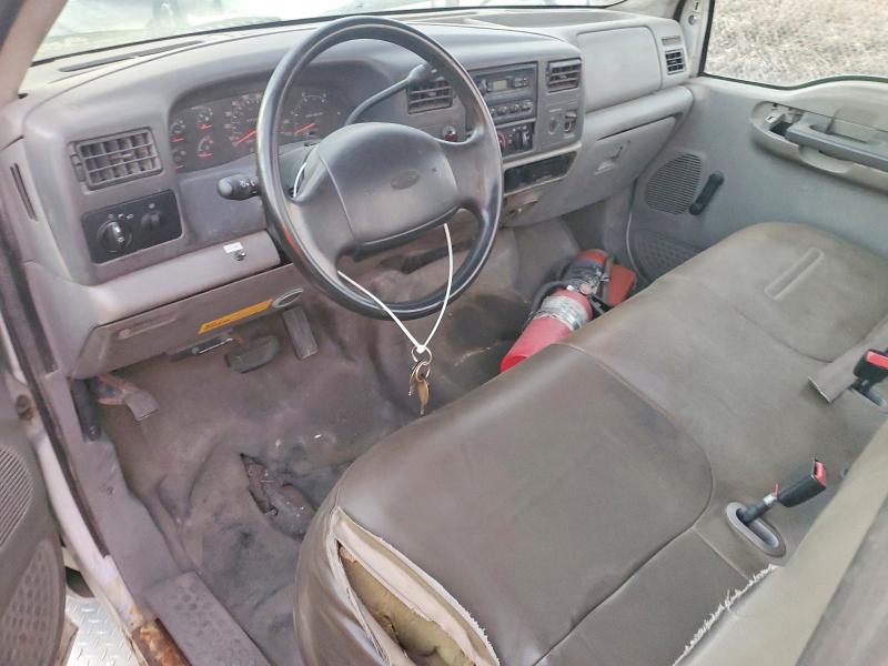 98049005 :رقم المزاد ، 1FDXF46F51EA21474 vin ، 2001 Ford F450 مزاد بيع