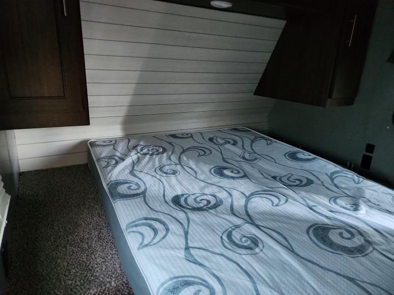Продажа на аукционе авто 2018 Kyrv Zinger, vin: 4YDT25828JS372523, номер лота: 99014685