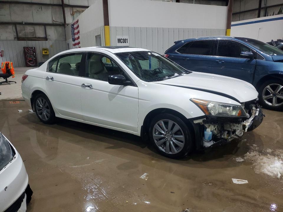 73757945 :رقم المزاد ، 1HGCP3F84CA001725 vin ، 2012 Honda Accord مزاد بيع