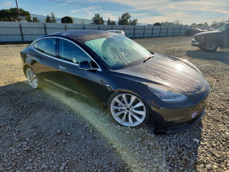 97050005 :رقم المزاد ، 5YJ3E1EB0KF384493 vin ، 2019 Tesla Model 3 مزاد بيع