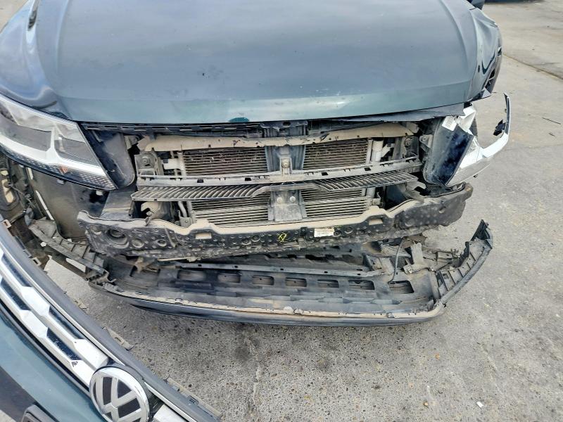 74576405 :رقم المزاد ، 3VV1B7AX2JM116240 vin ، 2018 Volkswagen Tiguan مزاد بيع