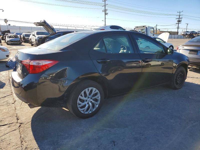 99319015 :رقم المزاد ، 5YFBURHE5JP841966 vin ، 2018 Toyota Corolla L مزاد بيع
