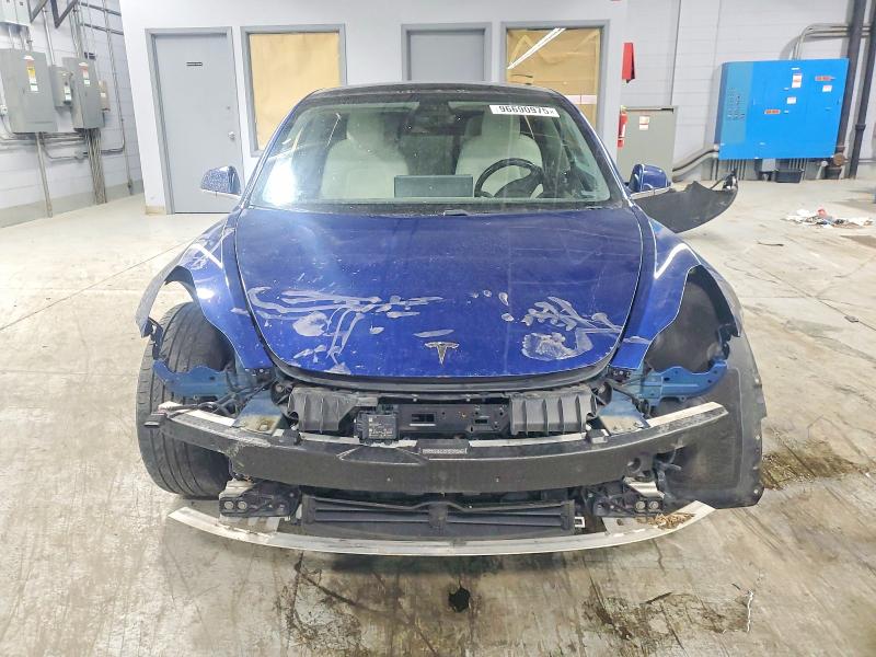 Продажа на аукционе авто 2019 Tesla Model 3, vin: 5YJ3E1EB8KF492974, номер лота: 96690975