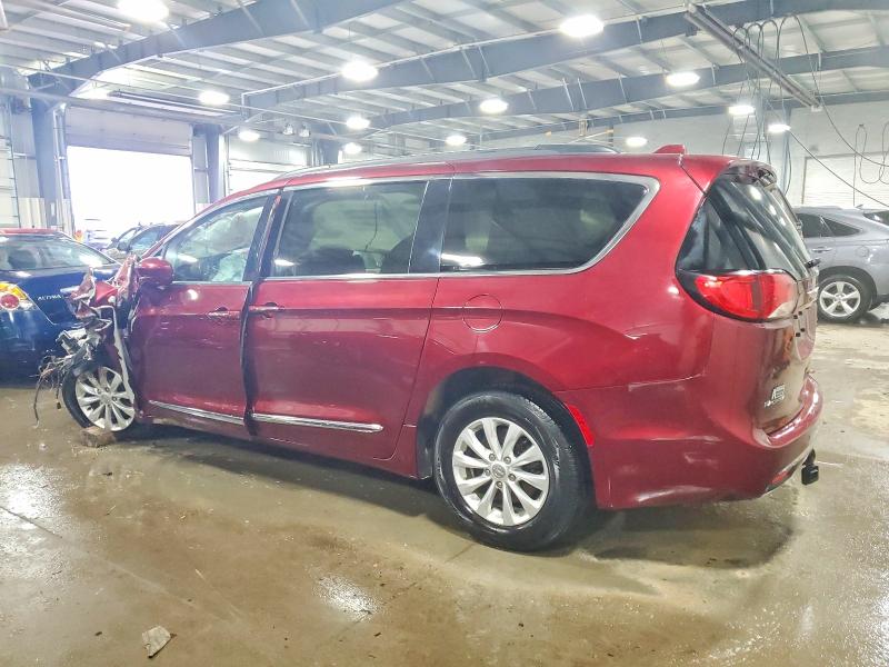 73496375 :رقم المزاد ، 2C4RC1BG1HR768893 vin ، 2017 Chrysler Pacifica مزاد بيع
