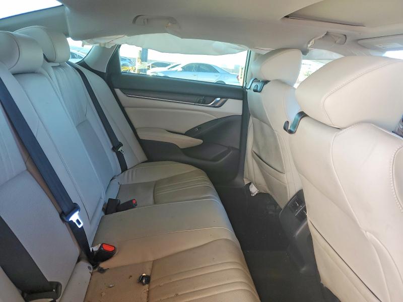 Продаж на аукціоні авто 2018 Honda Accord, vin: 1HGCV1F51JA039894, номер лоту: 73244035
