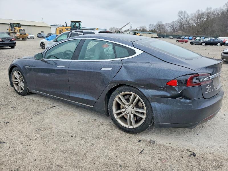 2016 Tesla Model S მანქანა იყიდება აუქციონზე, vin: 5YJSA1E25GF123844, აუქციონის ნომერი: 73170865