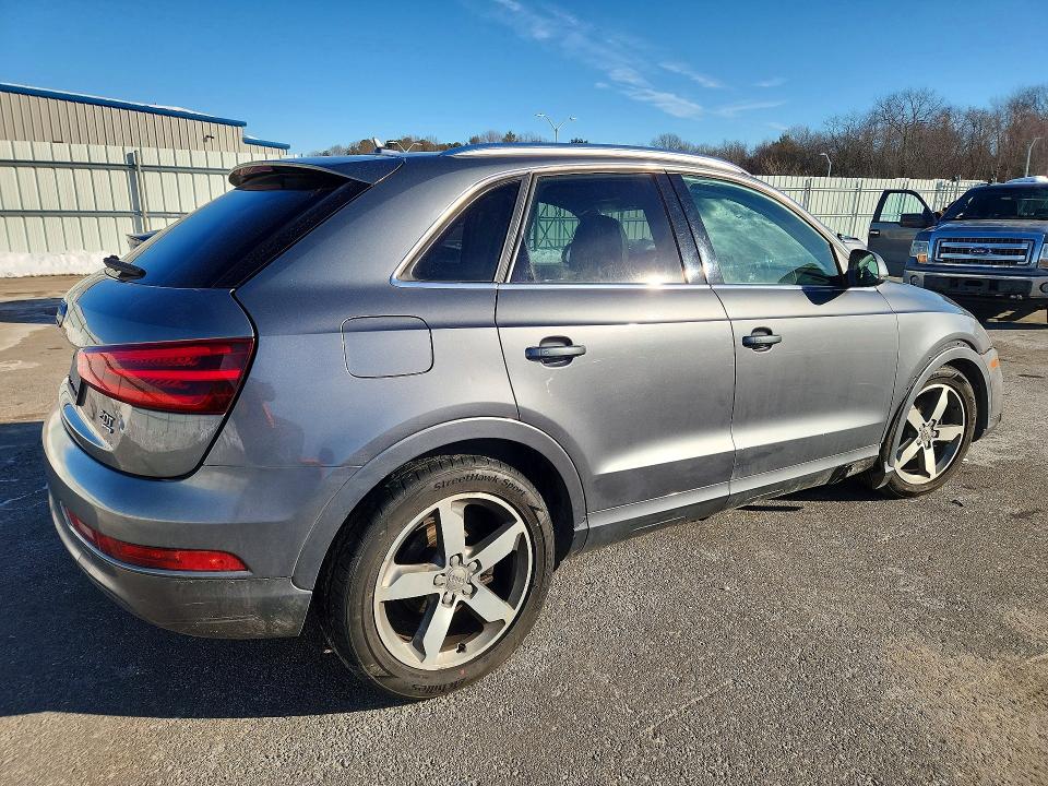2015 Audi Q3 მანქანა იყიდება აუქციონზე, vin: WA1EFCFS7FR005421, აუქციონის ნომერი: 47097476