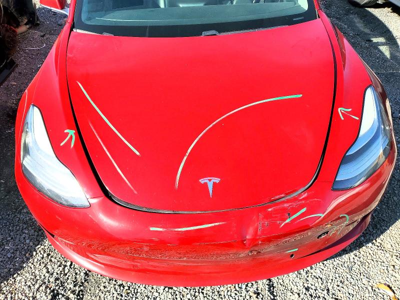 73890735 :رقم المزاد ، 5YJ3E1EA9JF015413 vin ، 2018 Tesla Model 3 مزاد بيع