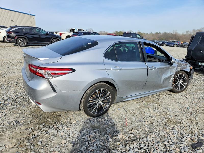 Продажа на аукционе авто 2018 Toyota Camry, vin: 4T1B11HKXJU015483, номер лота: 75077635