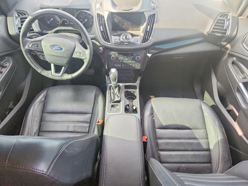 Продаж на аукціоні авто 2019 Ford Escape, vin: 1FMCU9J9XKUA30245, номер лоту: 99658235