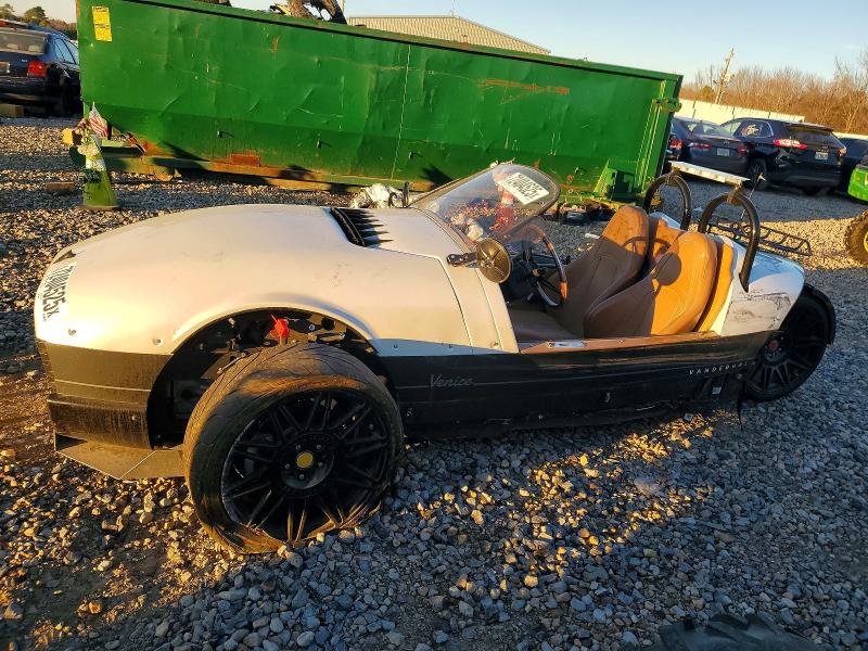 72404525 :رقم المزاد ، 7KGTC2V35LR000074 vin ، 2020 Vanderhall Venice مزاد بيع
