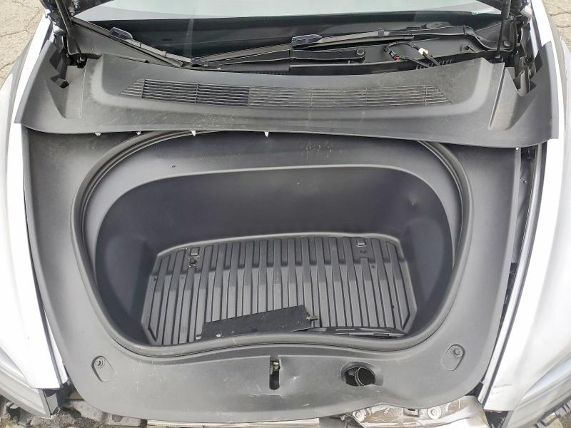 Продаж на аукціоні авто 2025 Tesla Model 3, vin: 5YJ3E1EB1SF934543, номер лоту: 99343495