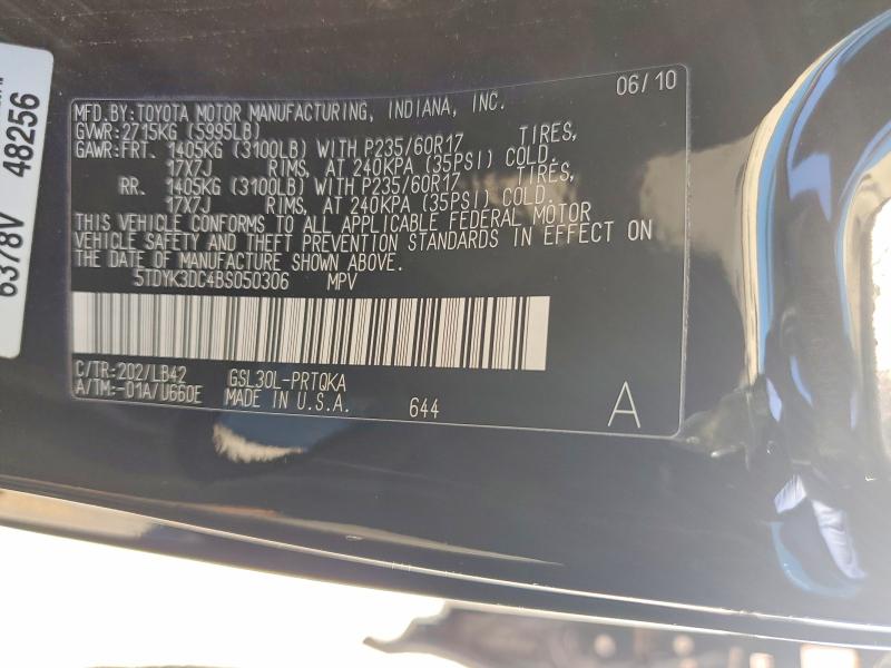 72915915 :رقم المزاد ، 5TDYK3DC4BS050306 vin ، 2011 Toyota Sienna مزاد بيع