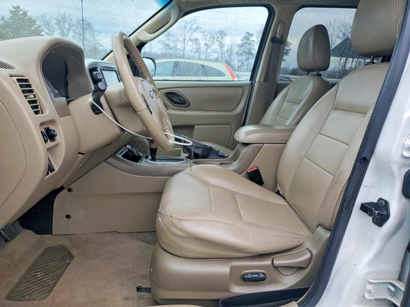2005 Ford Escape მანქანა იყიდება აუქციონზე, vin: 1FMCU03195KD89055, აუქციონის ნომერი: 73490525