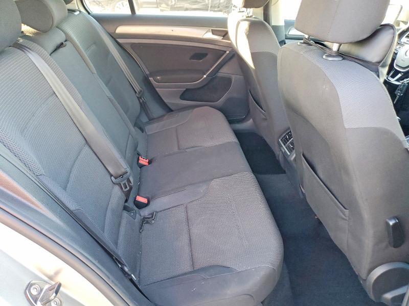 98893555 :رقم المزاد ، 3VW217AU0HM037040 vin ، 2017 Volkswagen Golf مزاد بيع
