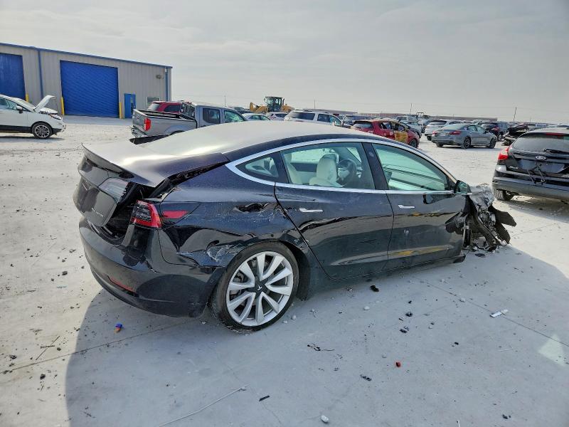 2018 Tesla Model 3 მანქანა იყიდება აუქციონზე, vin: 5YJ3E1EB7JF170776, აუქციონის ნომერი: 74136465