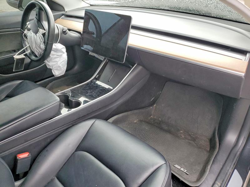 99659065 :رقم المزاد ، 5YJ3E1EB3JF090598 vin ، 2018 Tesla Model 3 مزاد بيع