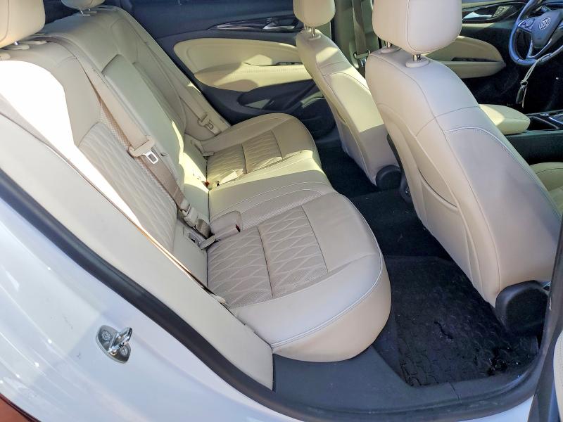 98051145 :رقم المزاد ، W04GW6SX3K1027999 vin ، 2019 Buick Regal Aven مزاد بيع
