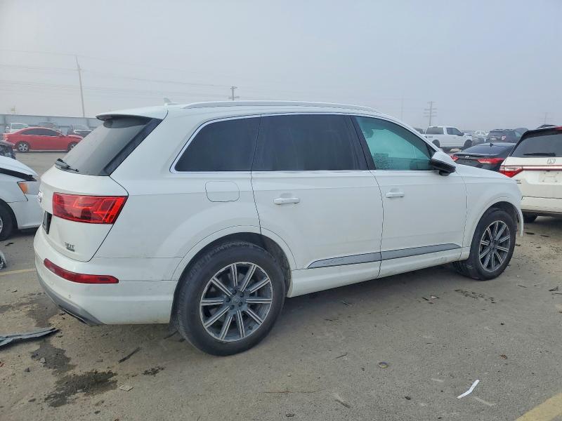 2017 Audi Q7 მანქანა იყიდება აუქციონზე, vin: WA1VAAF72HD010685, აუქციონის ნომერი: 72848115
