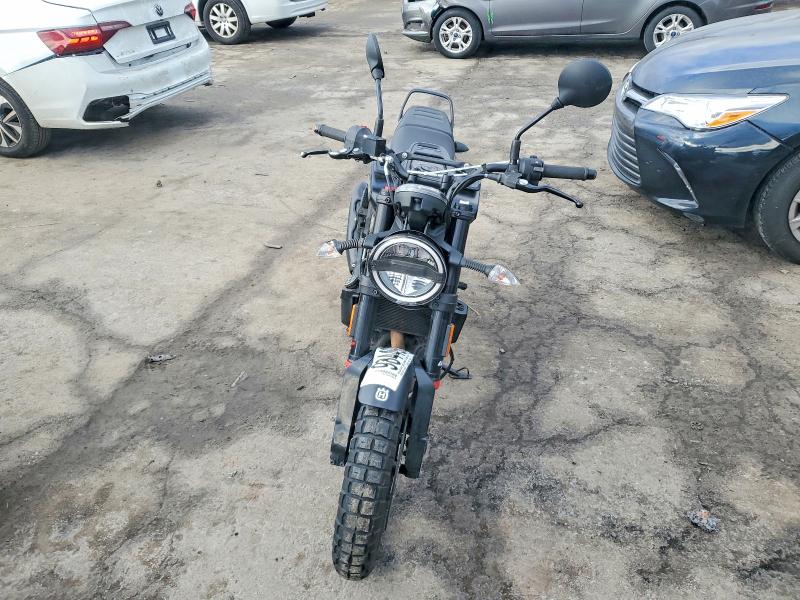 Продаж на аукціоні авто 2023 Husqvarna Vitpilen 401/svartpilen 401, vin: MD2JUJ403PC227145, номер лоту: 98449835