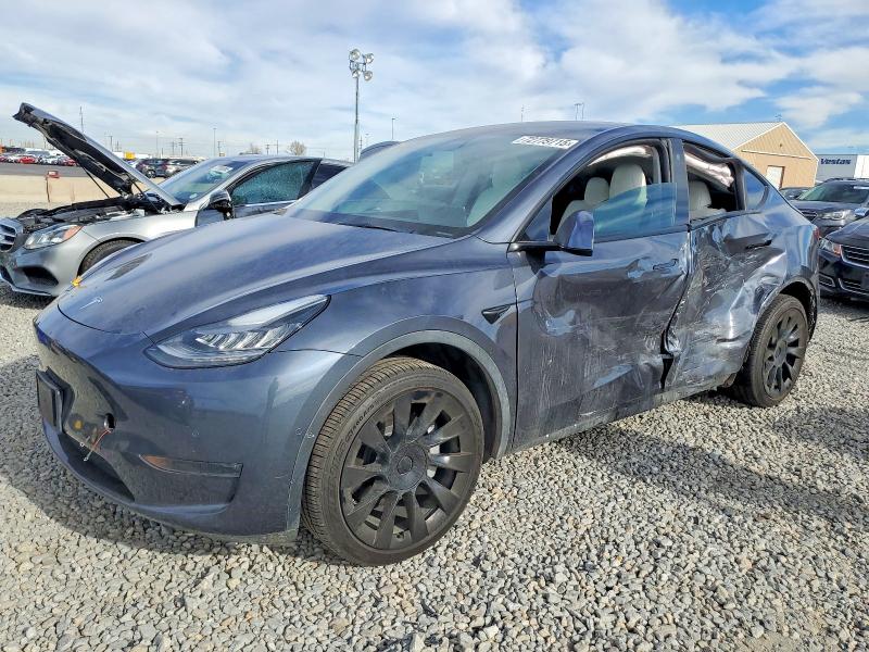 Auction sale of the 2021 Tesla Model Y, vin: 5YJYGDEE2MF093170, lot number: 72779715
