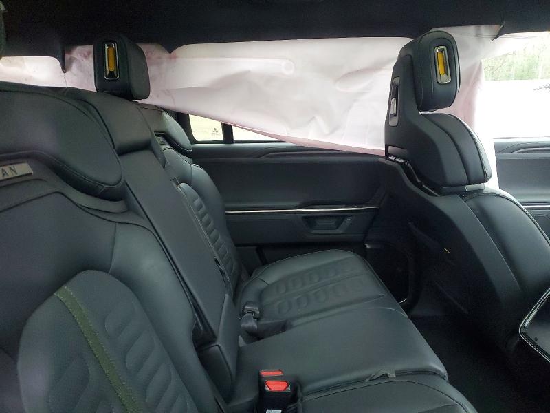 99208915 :رقم المزاد ، 7PDSGBBA4SN073036 vin ، 2025 Rivian R1s مزاد بيع