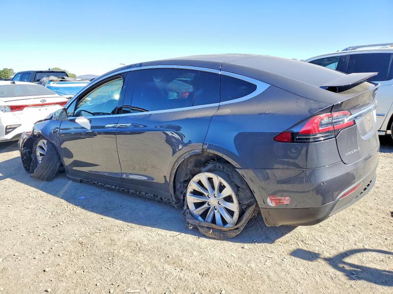 2017 Tesla Model X მანქანა იყიდება აუქციონზე, vin: 5YJXCBE28HF054655, აუქციონის ნომერი: 73262335