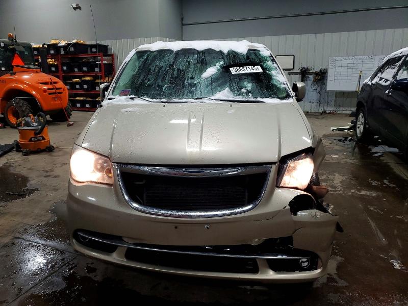 98887145 :رقم المزاد ، 2C4RC1BG1ER409961 vin ، 2014 Chrysler Town & Country مزاد بيع