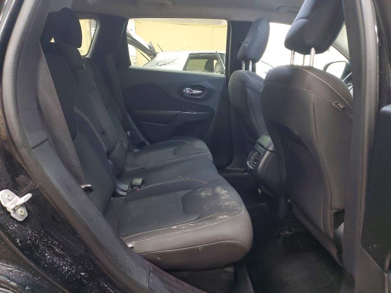 72820745 :رقم المزاد ، 1C4PJMCS7FW546543 vin ، 2015 Jeep Cherokee مزاد بيع