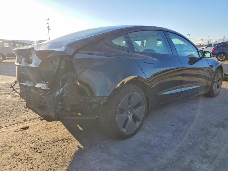99804745 :رقم المزاد ، 5YJ3E1EB5NF194242 vin ، 2022 Tesla Model 3 مزاد بيع