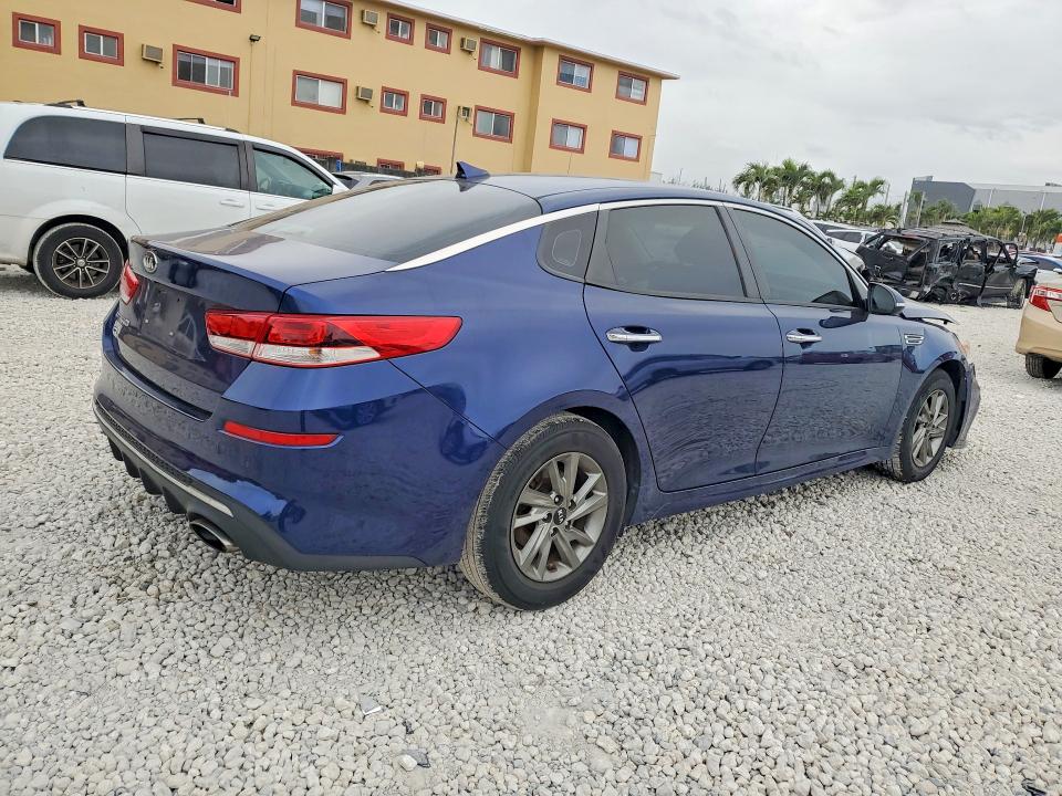 2019 Kia Optima მანქანა იყიდება აუქციონზე, vin: 5XXGT4L33KG319395, აუქციონის ნომერი: 75398795