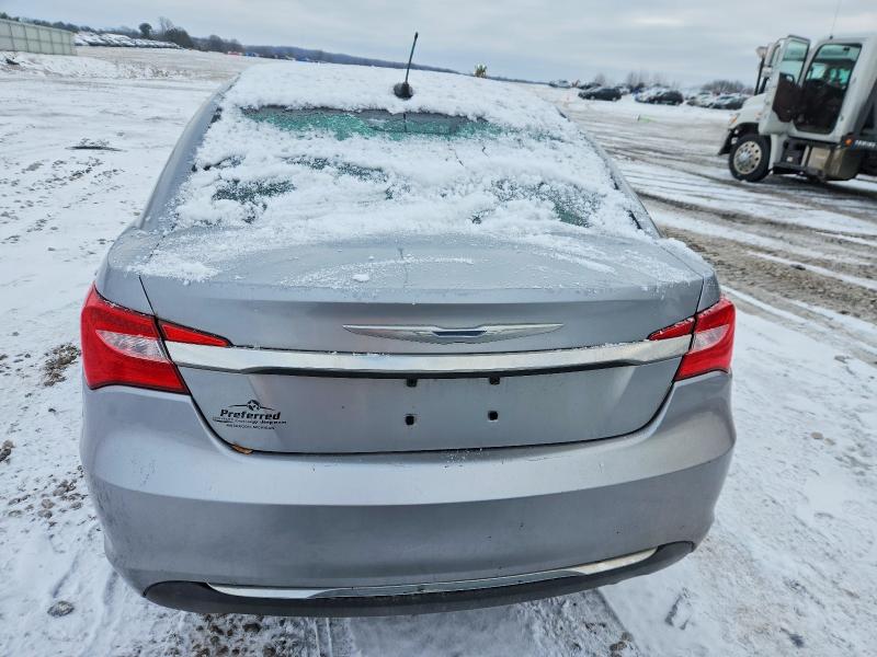 72247795 :رقم المزاد ، 1C3CCBAB2EN208329 vin ، 2014 Chrysler 200 مزاد بيع