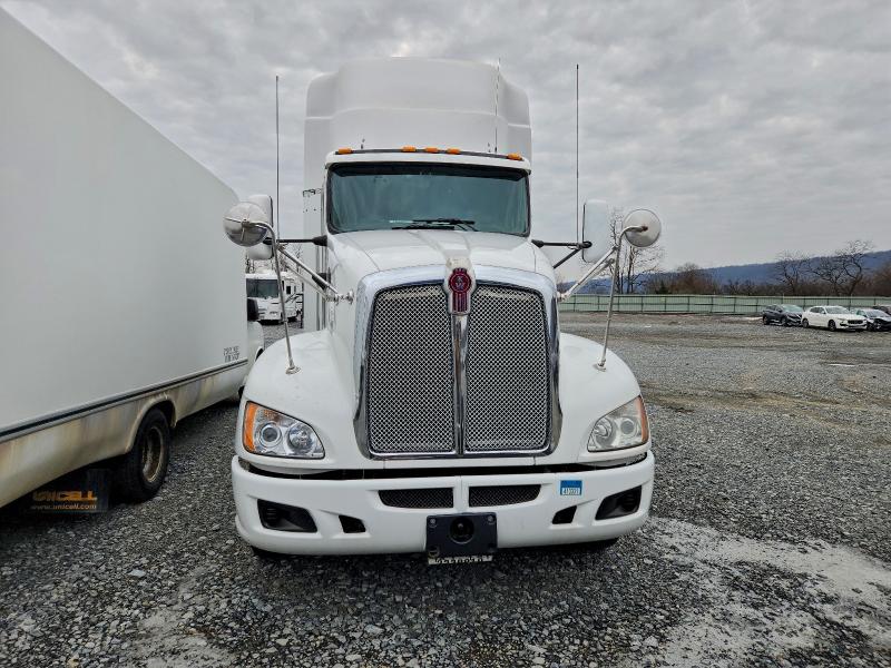 Продажа на аукционе авто 2013 Kenworth T660, vin: 1XKAA48X2DJ354794, номер лота: 93072645